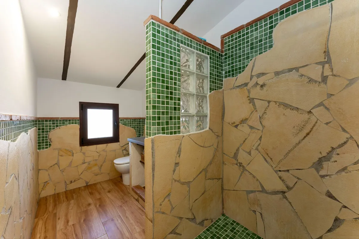 c28e8cda-c088-4d6c-88b0-009836df0c54