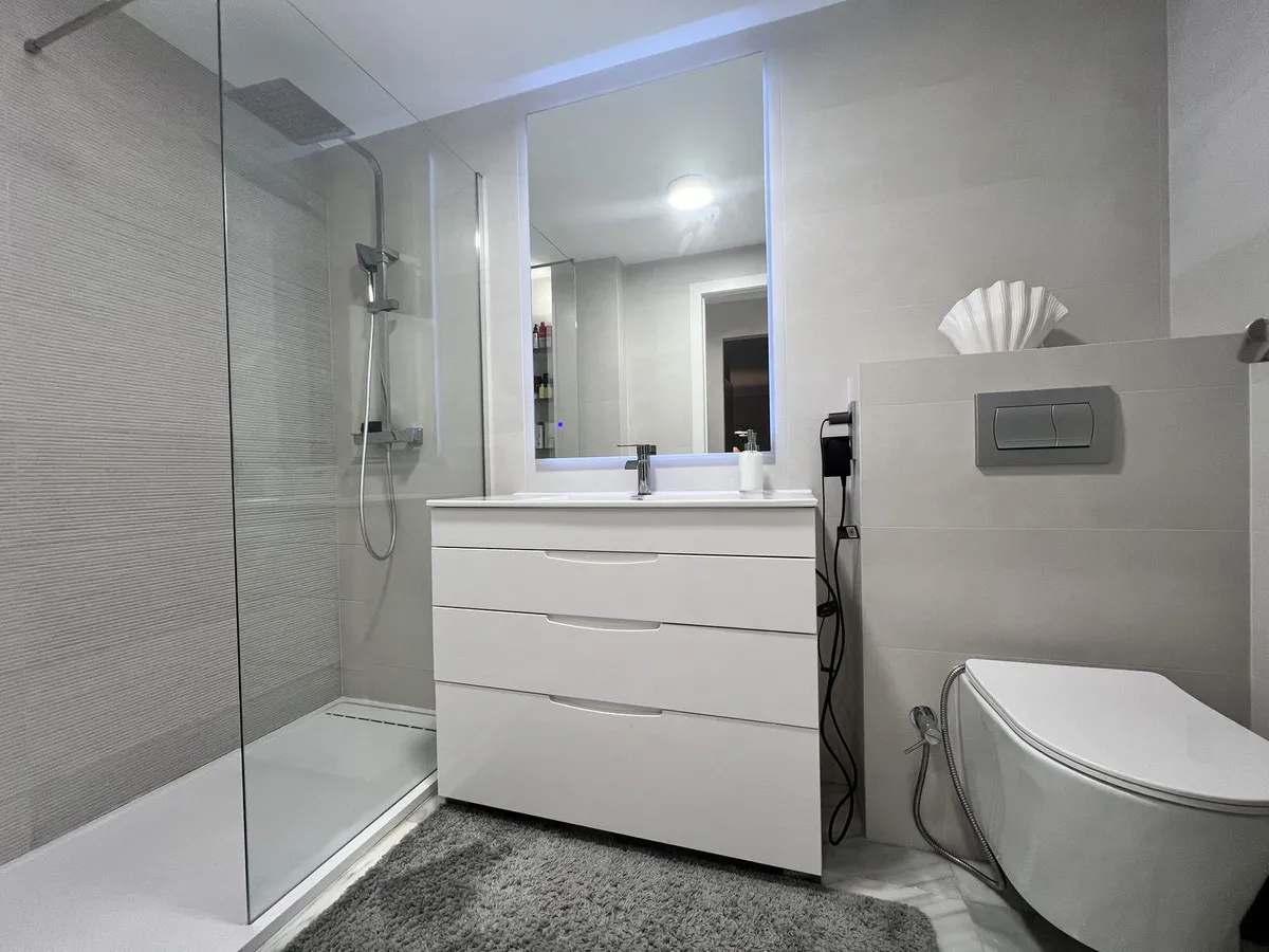 fe3c9fac-b3ce-4ecd-8b90-b353d7251e78