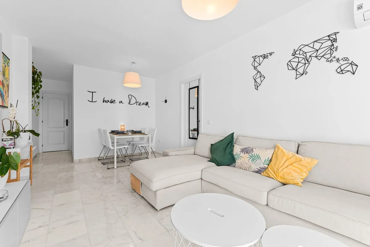 ba8d6b86-a3b9-449d-b4b4-b726a87e3b55