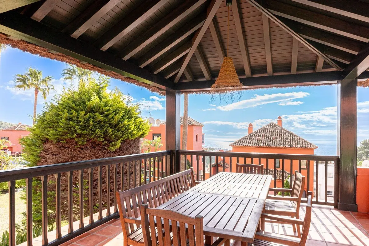 c2fd5f52-e215-4cb0-8306-9af1c2ff09bd