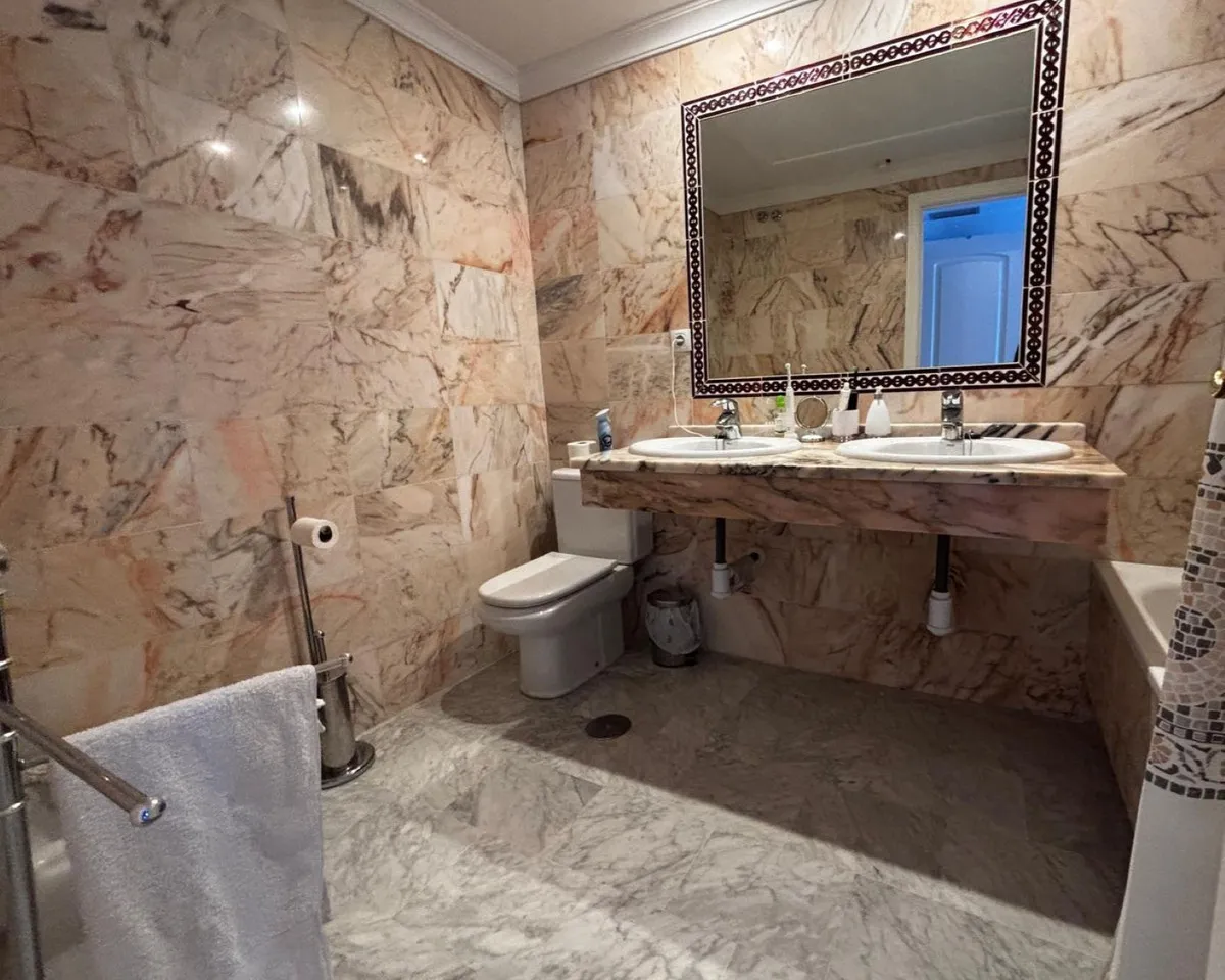 02ee951a-7a77-44ff-b99b-947dfdf4b79d