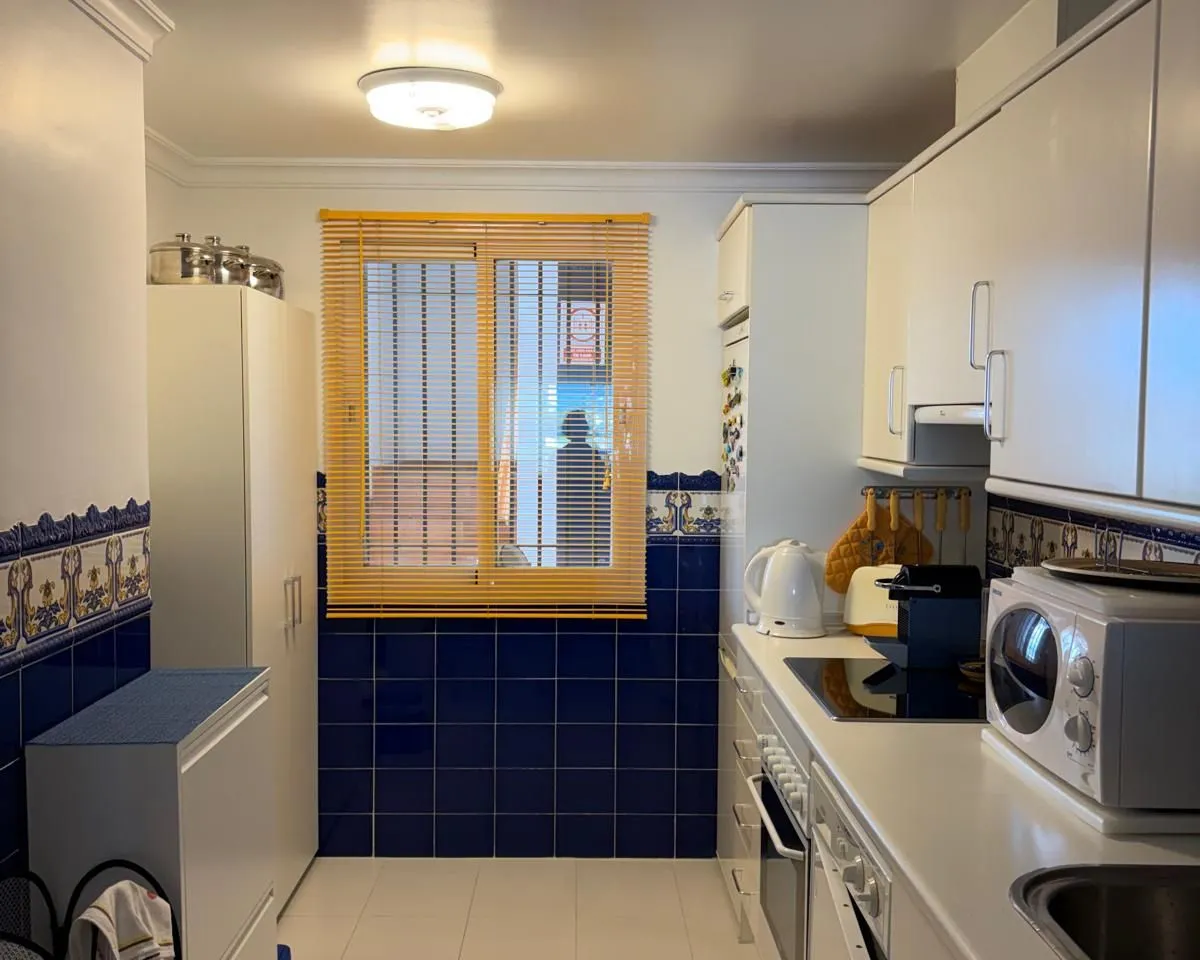 930548b8-8541-4d9c-910c-4a1d42a617d1