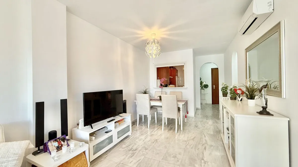 65acb65d-c2c7-47cb-885e-a154fa76f02f