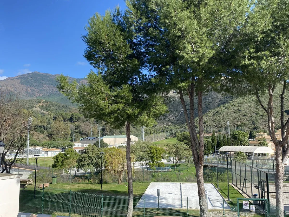 33fa8e41-115c-4086-8f74-266cf082ec6a