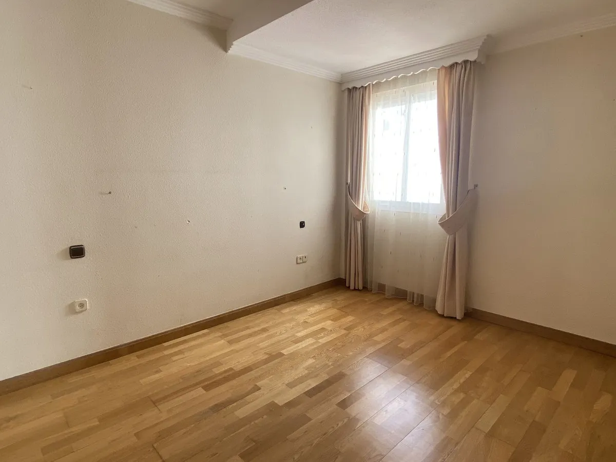 955e7a49-9327-4dde-a8bc-b0b1e171f01e