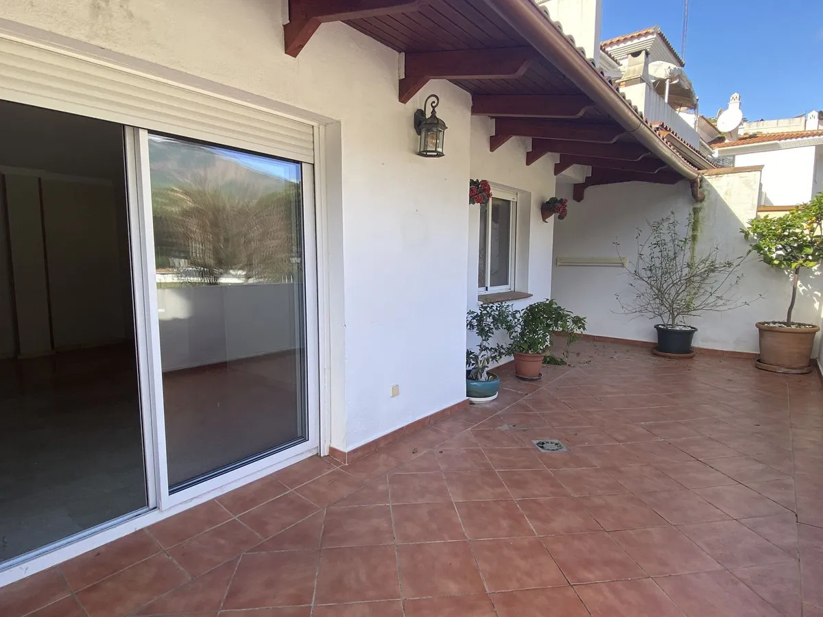 defbd9e6-d5fa-497c-ba0a-2fe00bc0001e