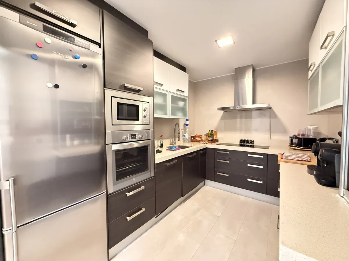 e15abec8-d52a-4cae-aa9f-df47d3079d1a