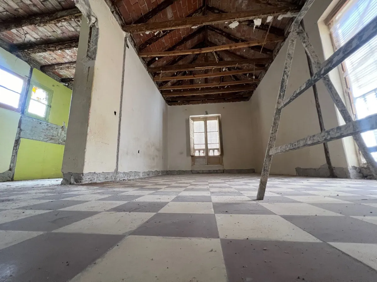 6d63b1e5-a3a3-487b-b398-c244850c5d30