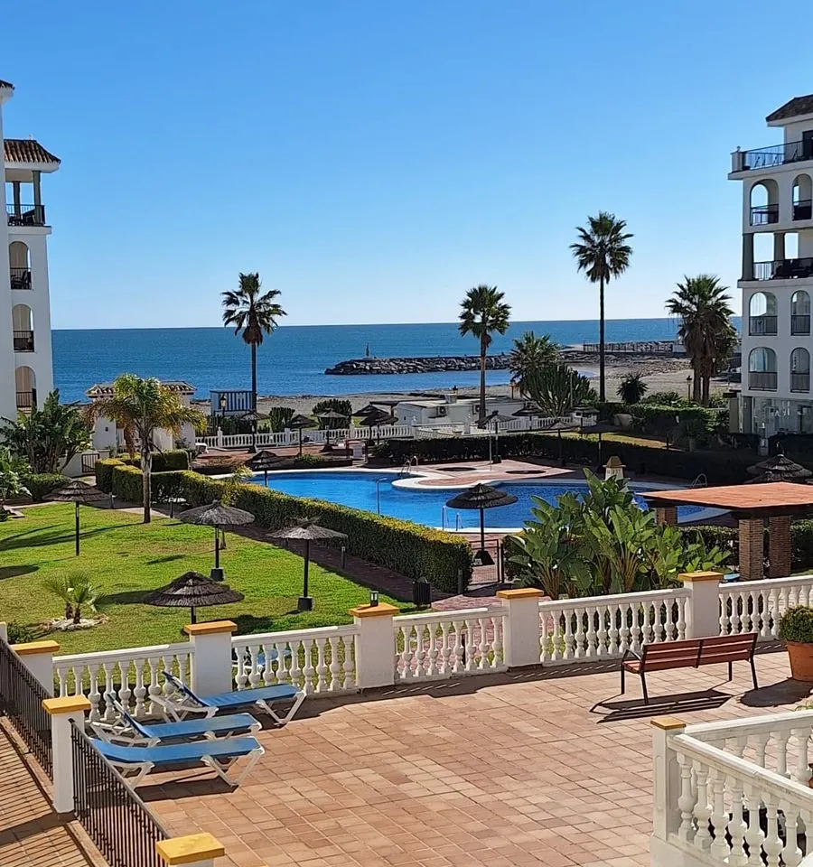 Beachfront Oasis in La Duquesa