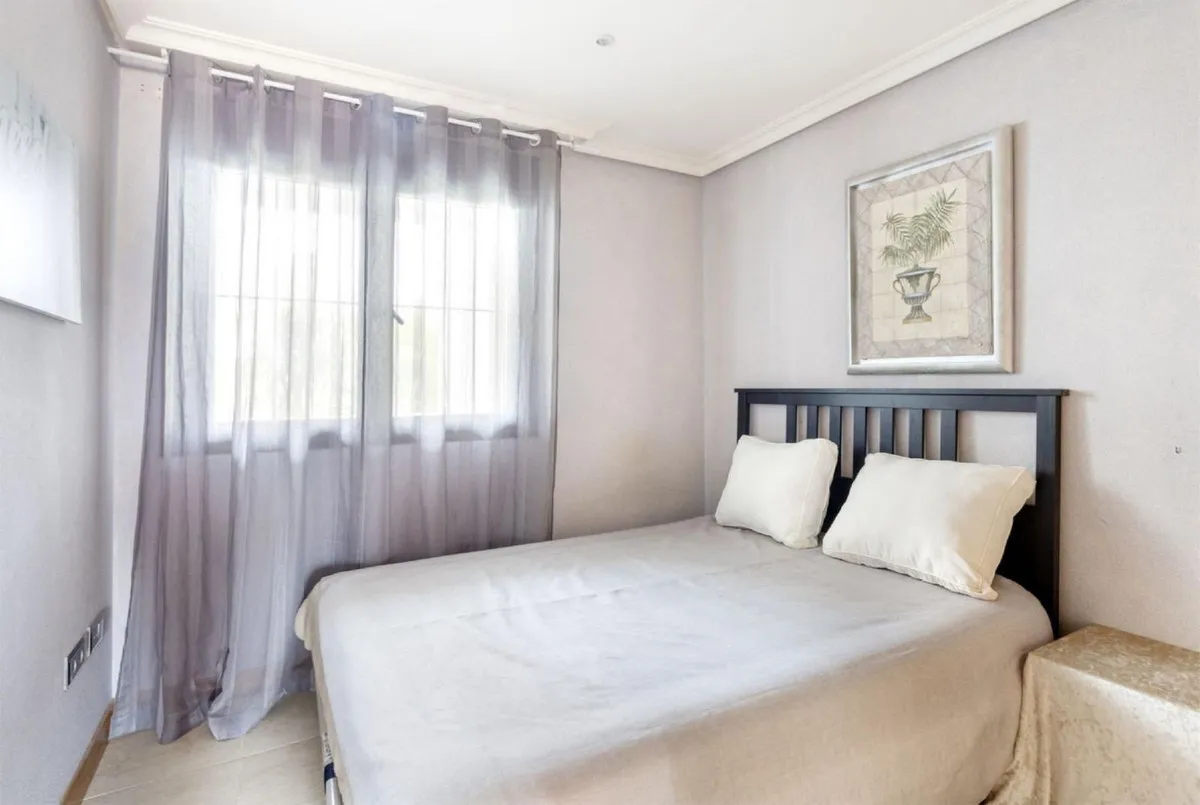 04c87d33-95d6-4bed-86aa-d4323f923940