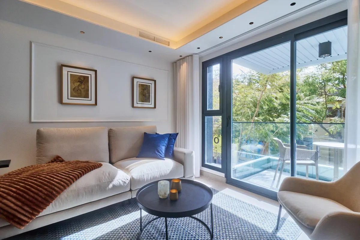 bb52b780-f609-4dd9-9fde-0521ea30f356