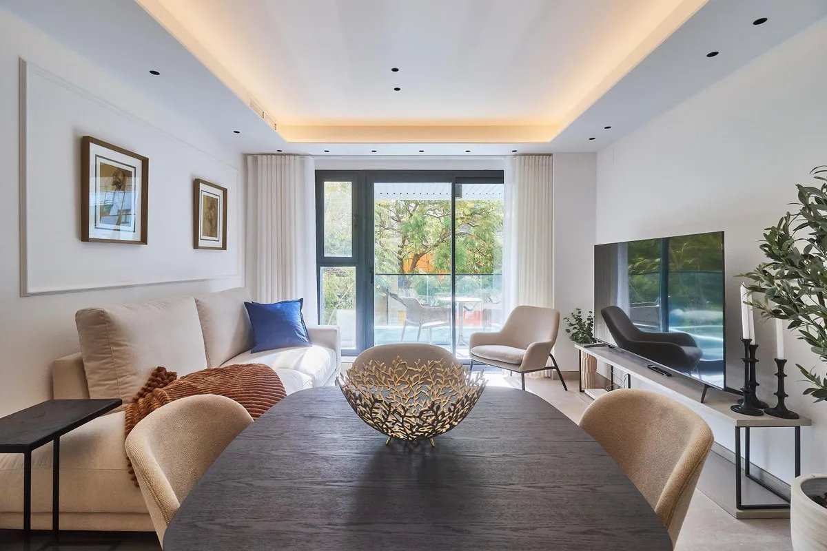 Luxurious 2-Bedroom Haven in Edificio Centro, Fuengirola