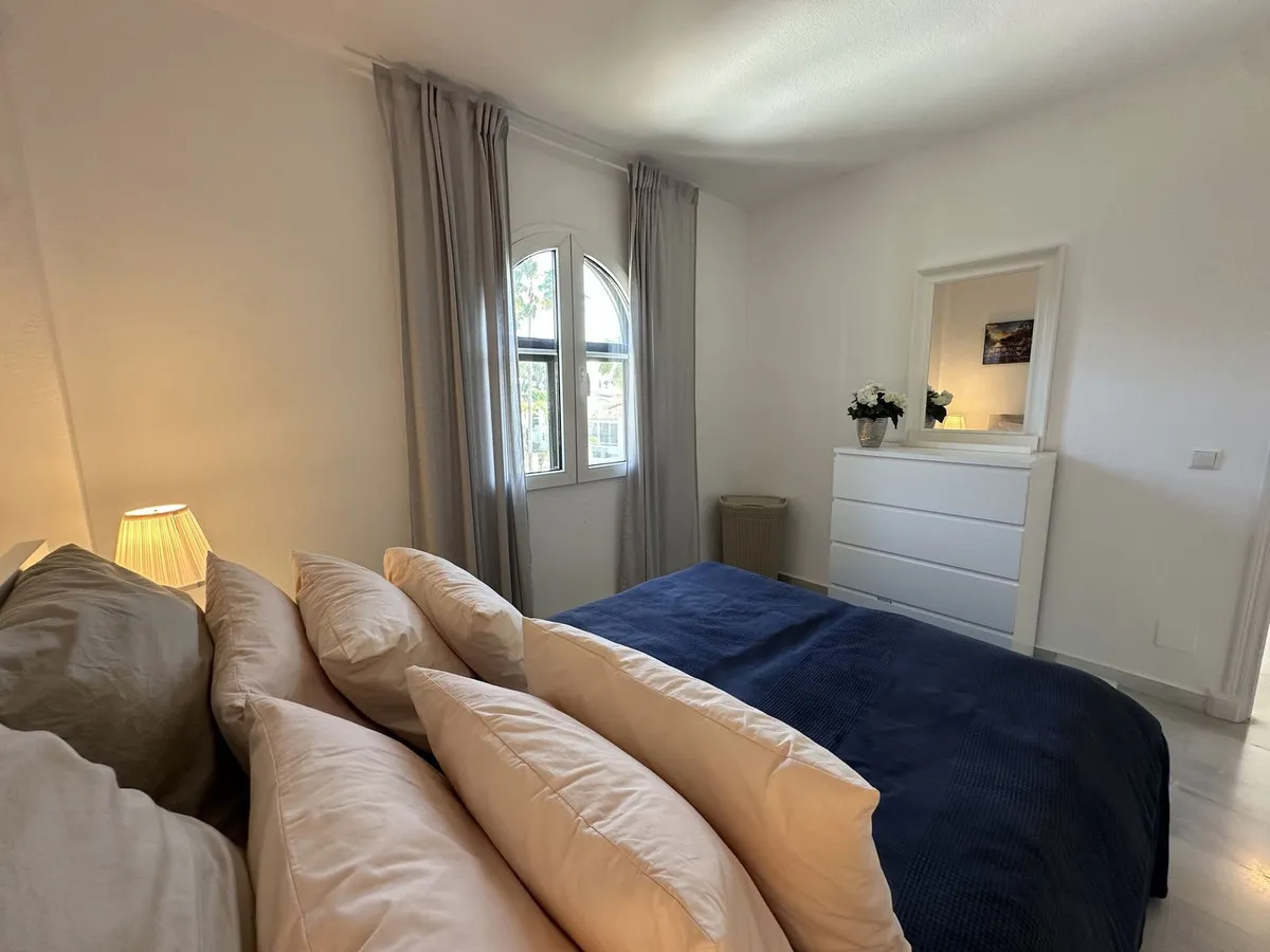 0932ea73-9688-4fbe-903f-f4d8ddaff9bb