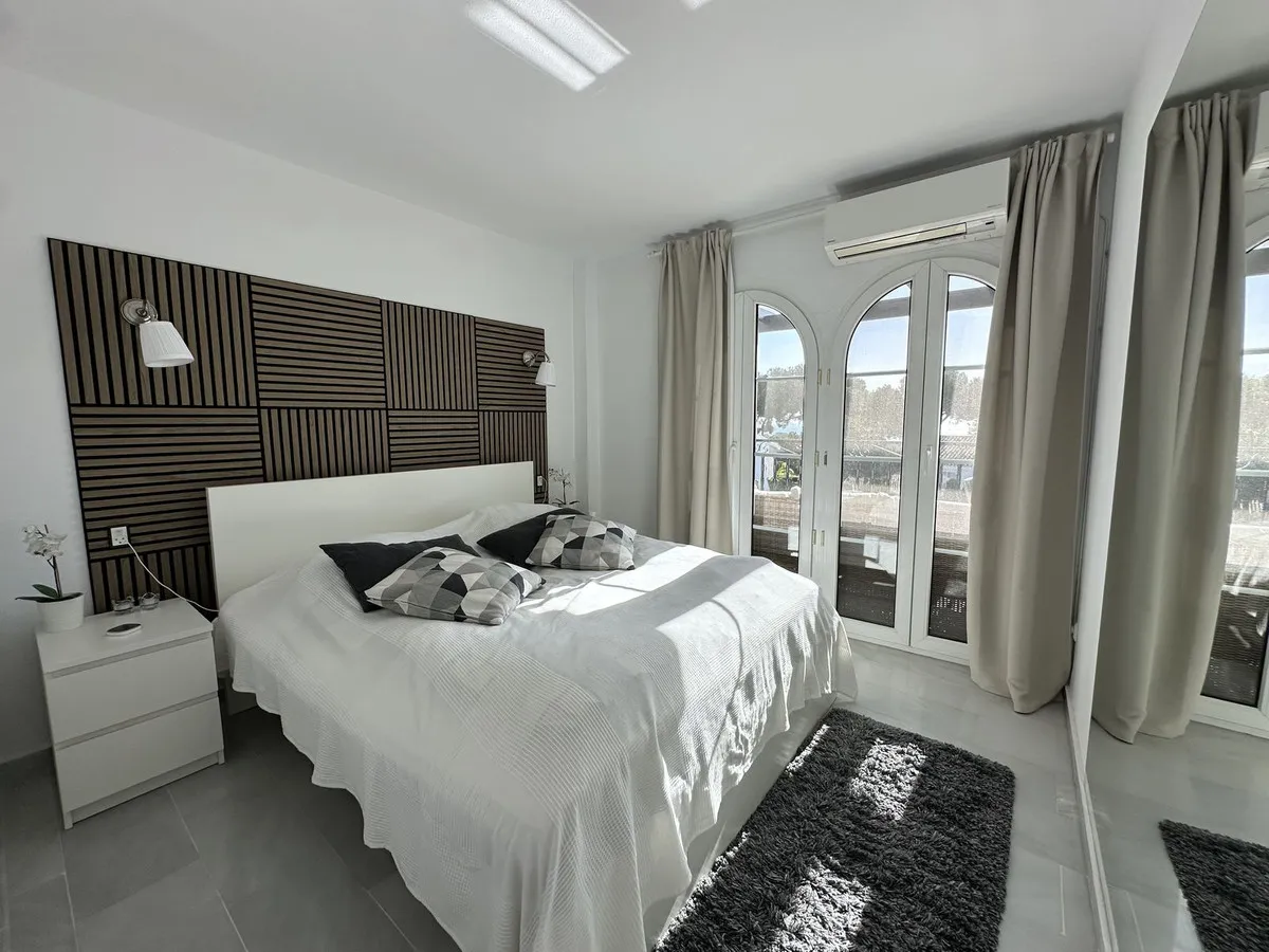 1c2d3c4b-c86e-4758-8387-7aab3df93367