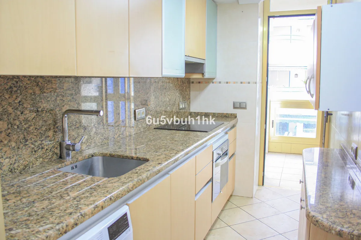 2282925c-5f25-4024-93b7-2edee2aed004