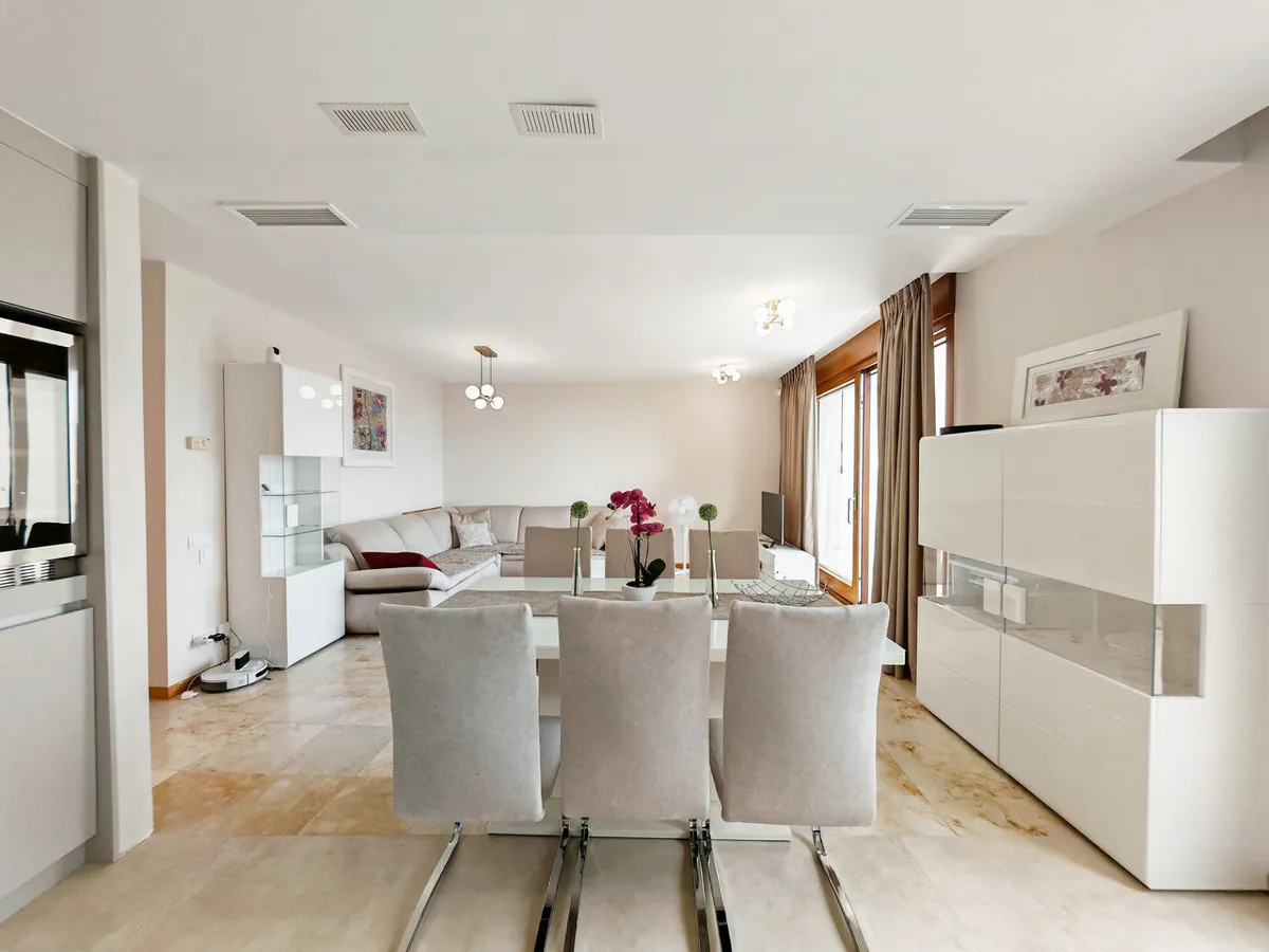 fd59421e-7f11-49af-9d40-f5fea7501a84