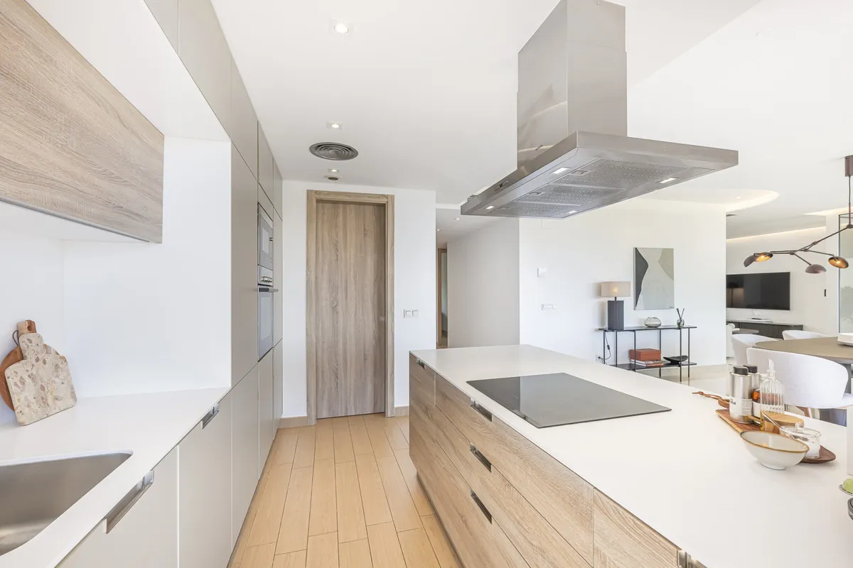 12eca629-3b8f-4c4f-95ec-1e3b70c33c04