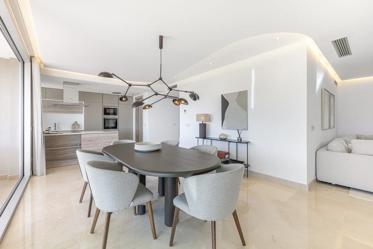 3e98609d-79fd-45ab-b659-011e83f665b1