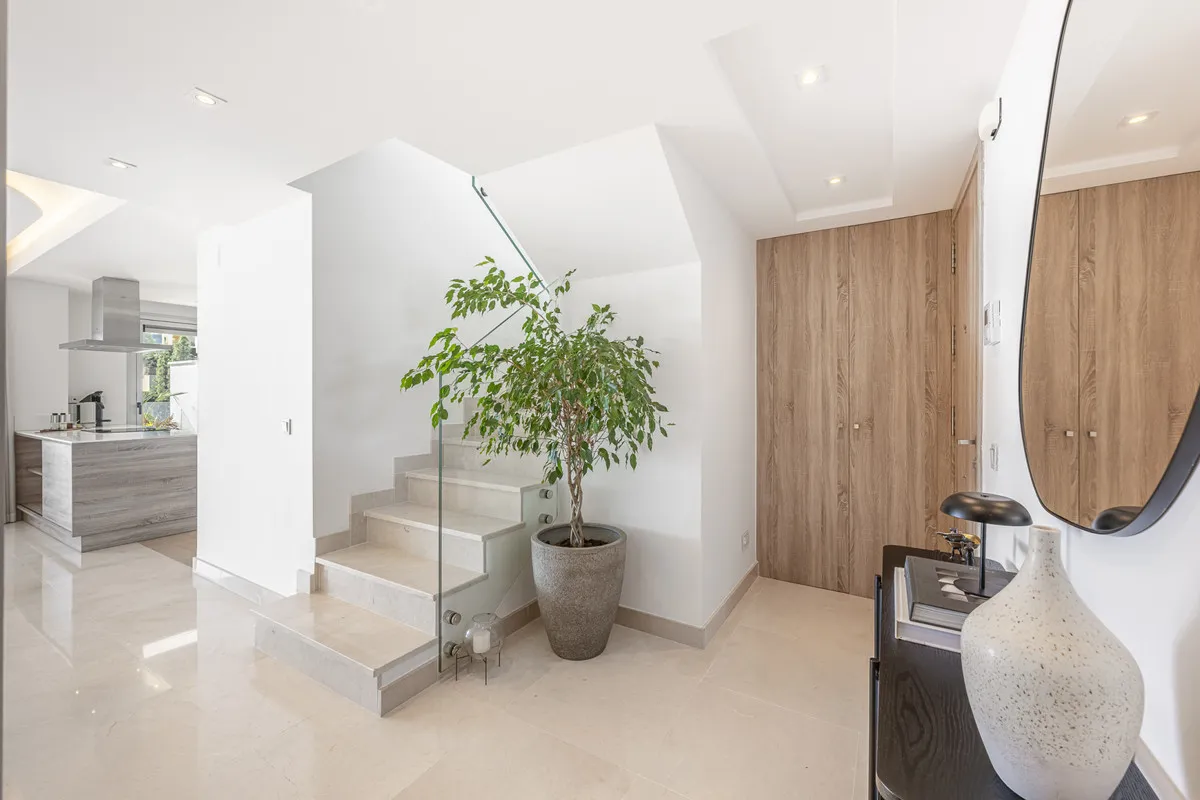 5a18012d-63dd-443c-a74d-720fd9b72ed2