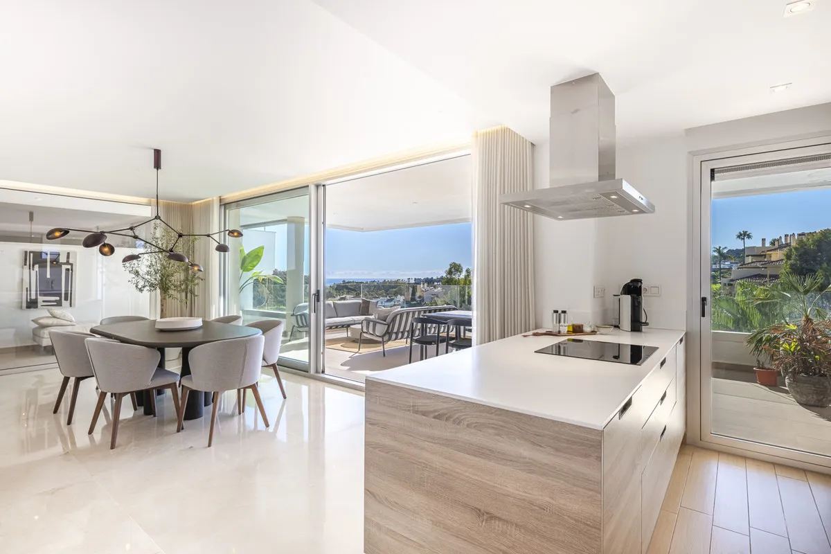 5dbcdc61-4df6-4f32-8468-e4e826a96994