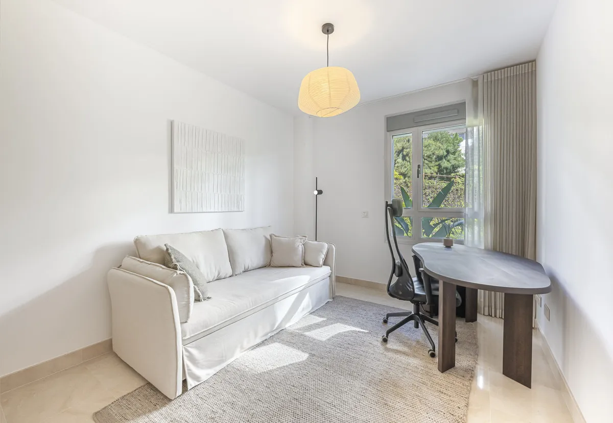 6c3a0d37-4f69-4110-a285-b542803c200b