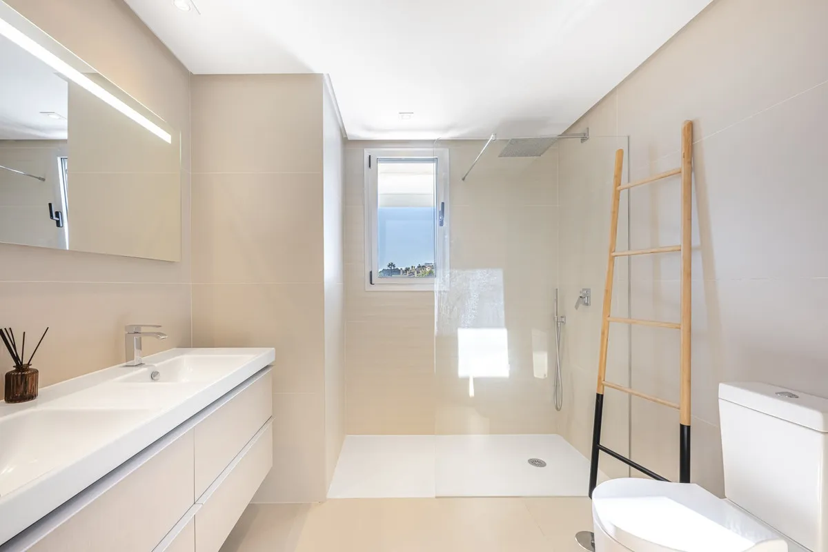 b73773cd-95f4-4741-a247-0d296aa54ec3