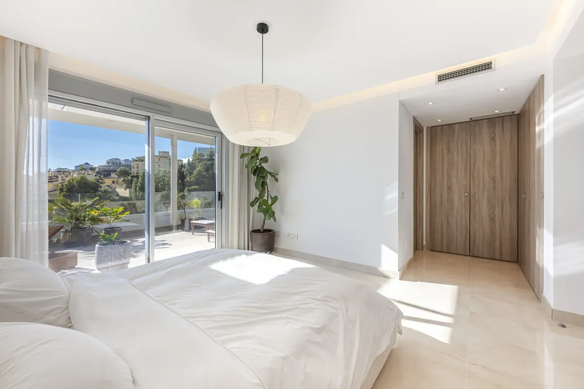 c01bcab2-8473-47b1-b10f-00ef1651819d