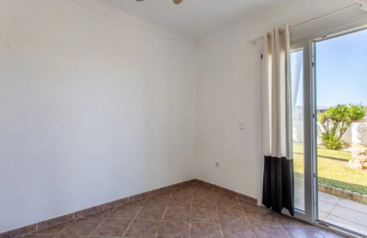 2a0d0502-45b3-4002-ae58-29eb398b74a0