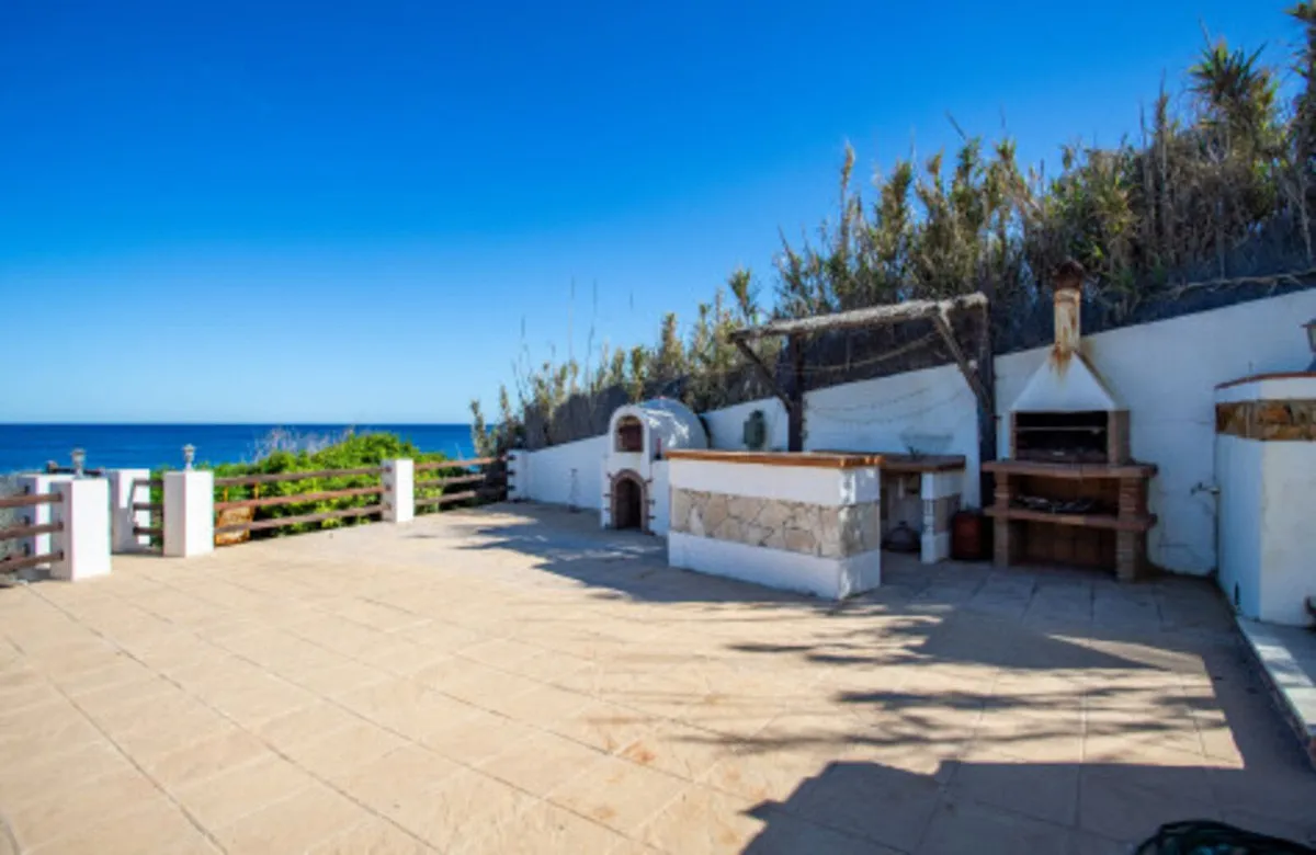 cf5863df-2017-4f8f-a134-d5e6553b1cbe