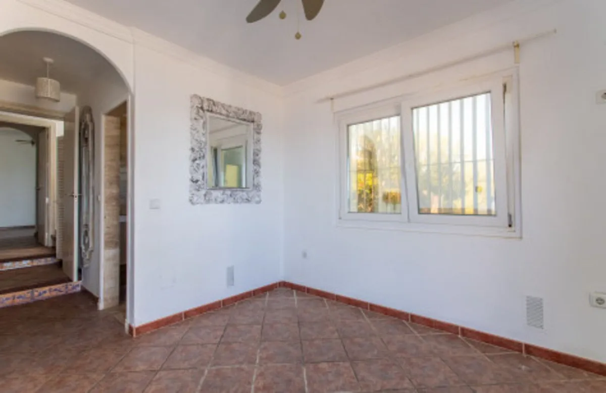 dba77a64-f9cd-4146-a957-054f77d0796a