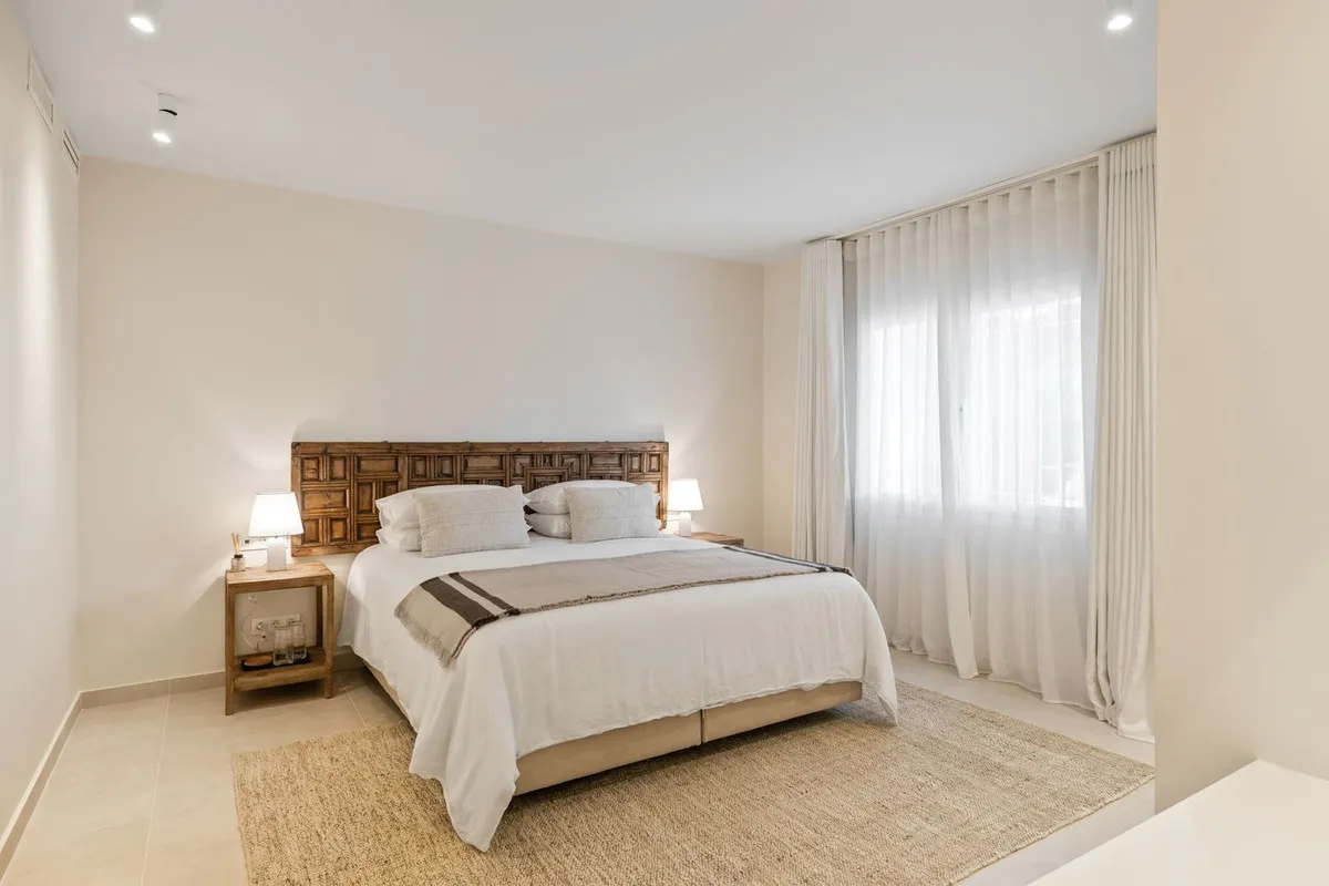 9805b753-0d3c-4062-8426-7c5c6c407ab7