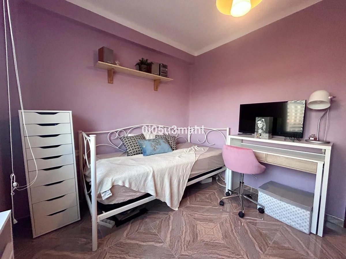 b84f3978-dbf0-4e5b-943b-fc60ce347149