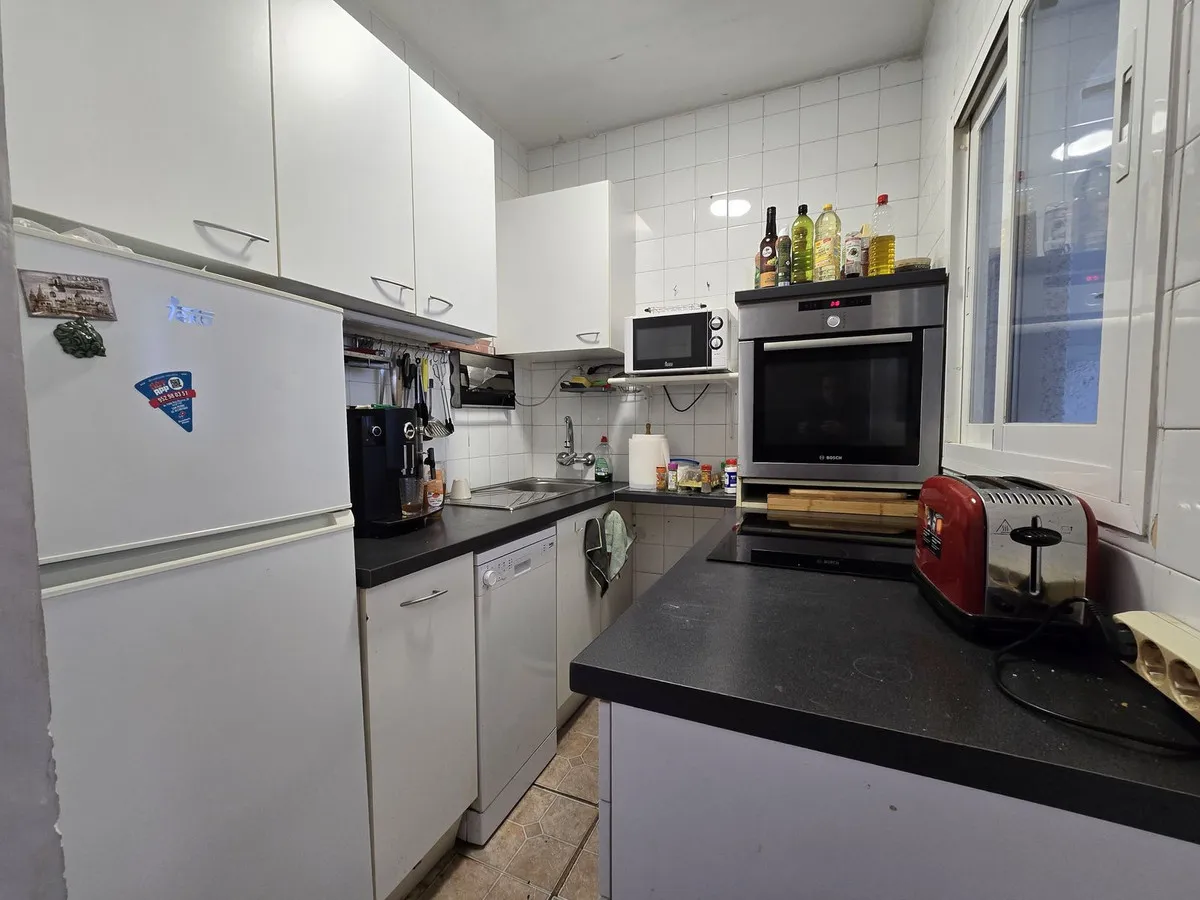 c7123641-f11c-4852-8d8d-628aedd1dd14