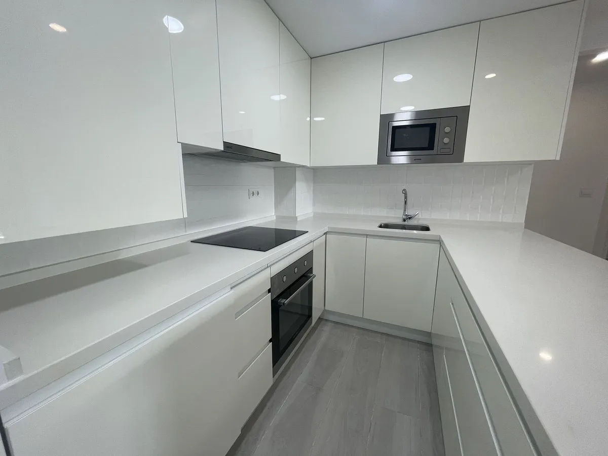 340b7244-3c25-487d-bb85-43aa850d0303