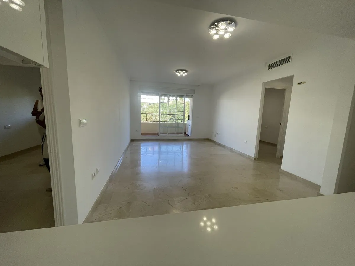 6dbb7a3c-77f8-4ce5-ac3b-31ccfeaa282a