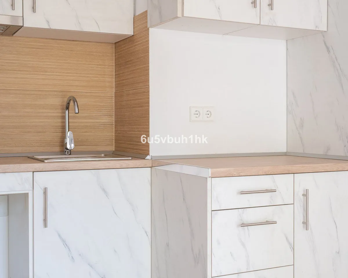 d1704027-3e53-43fa-afbd-b3178d5ab784