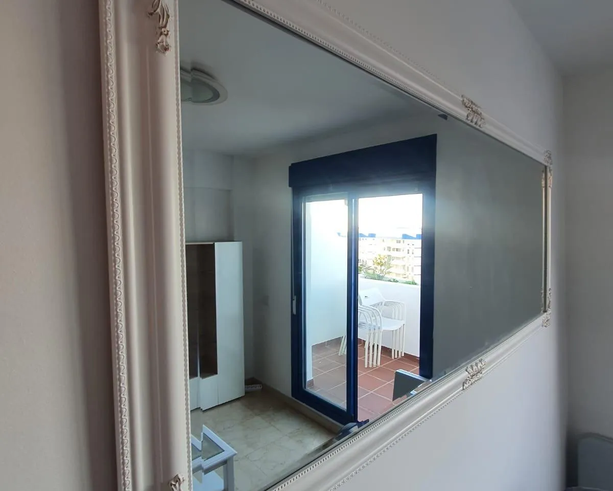 e8d3781a-0067-4664-a277-3c7e5a85c080