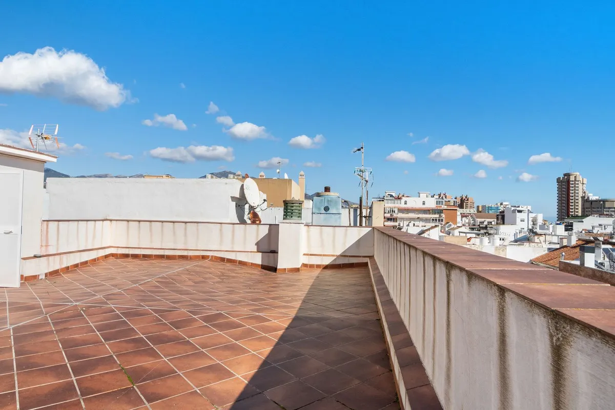 9844f6cc-3eba-4821-a6e9-0669ce831d4b