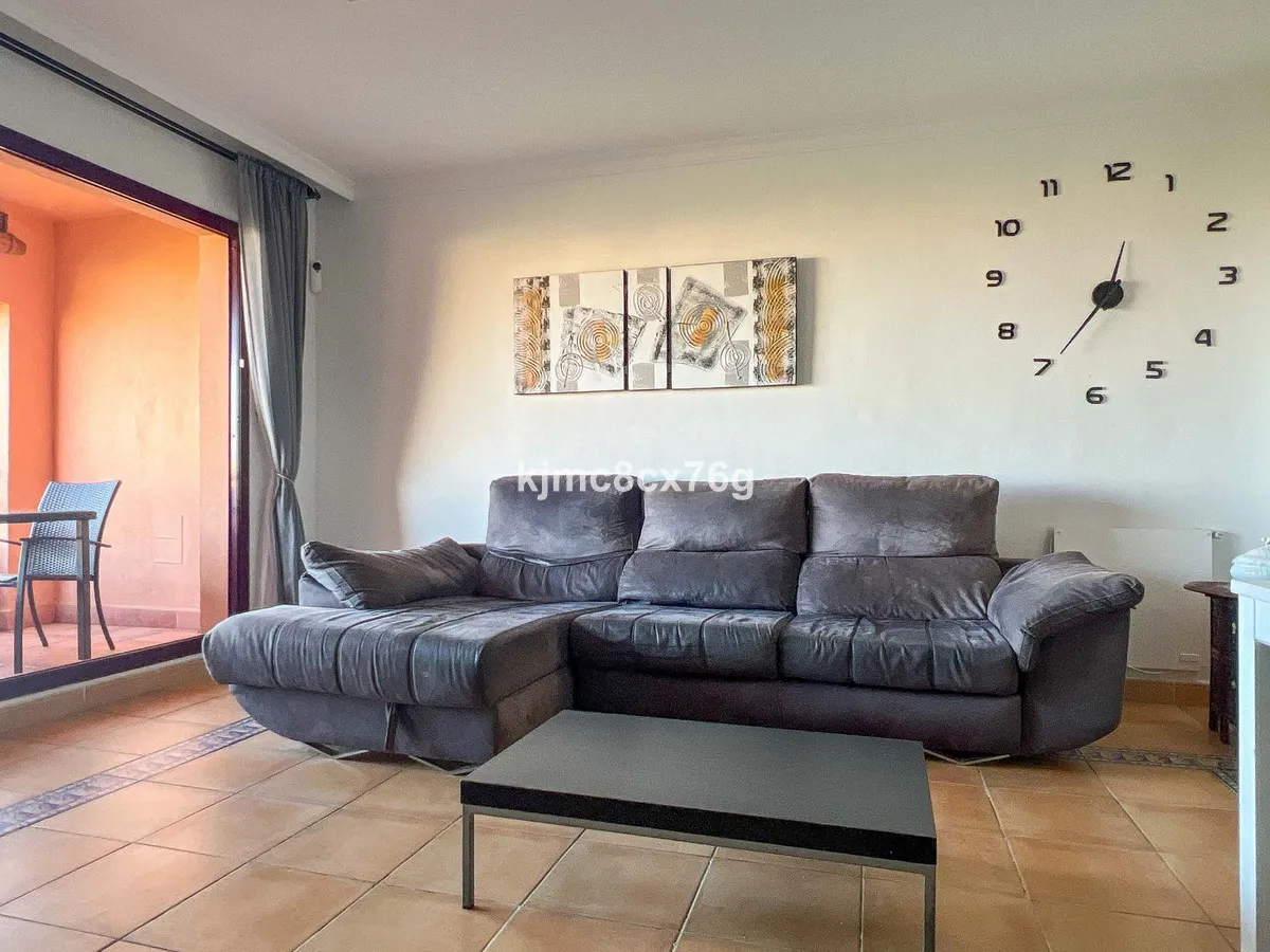 02e0c593-e5d5-4478-ac0c-1a77070dca00