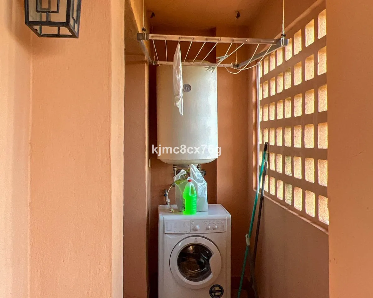 06f5ce9f-786e-45b2-8024-f610b72c1807