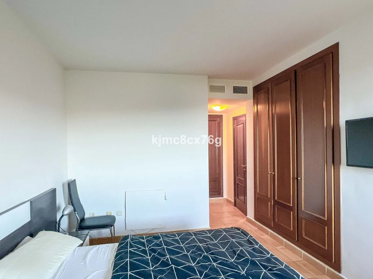 09b71c54-1036-4f7b-881c-f644e9761af2