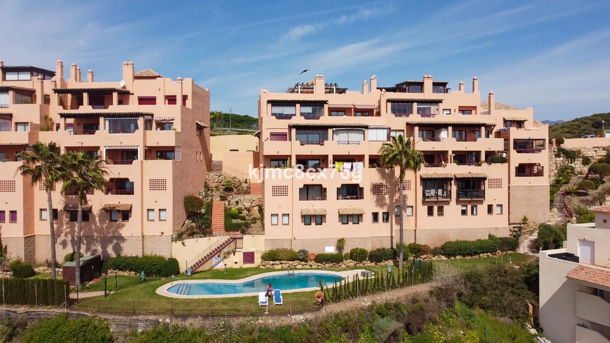 1bd970a8-3b61-4260-b142-ac7628f9e1ae