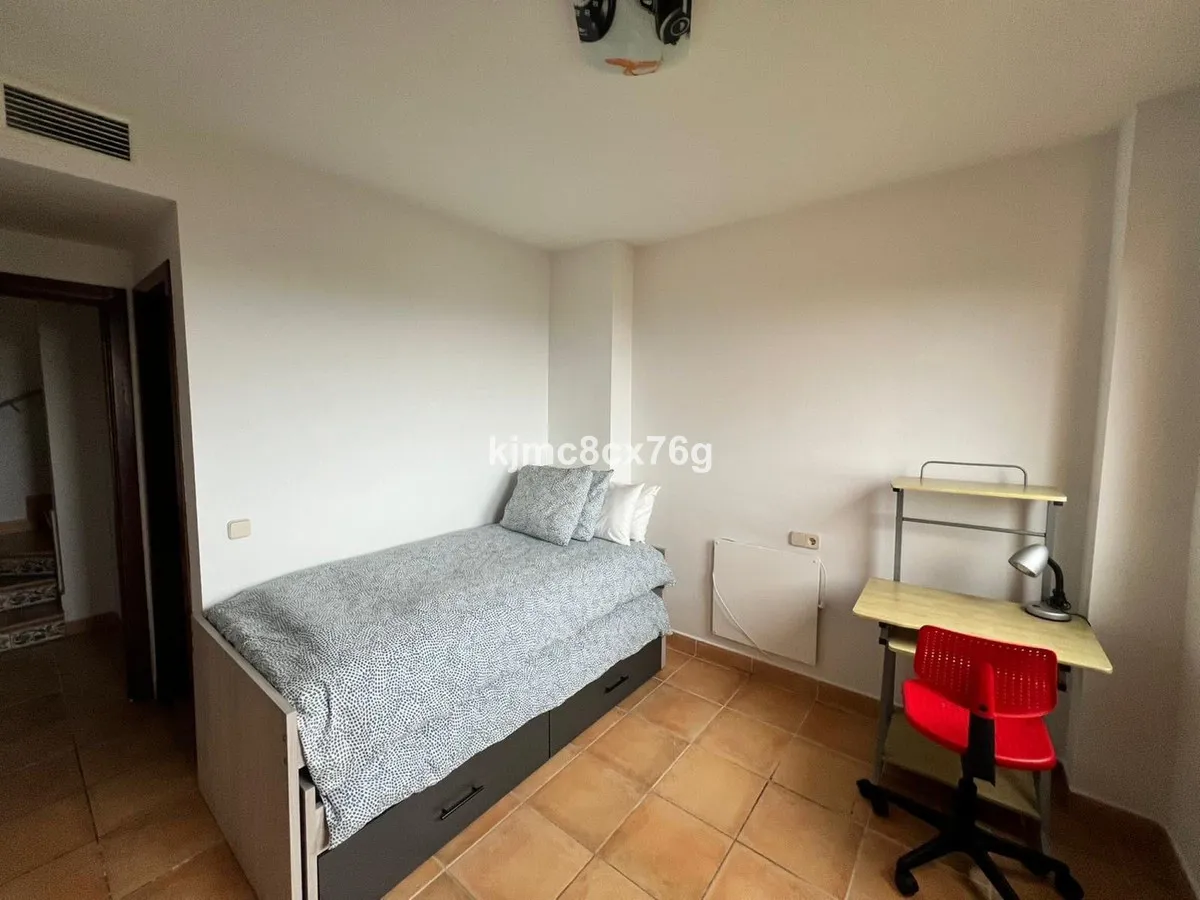 6bf3d4d4-b010-476b-b0f0-6316360abf0f