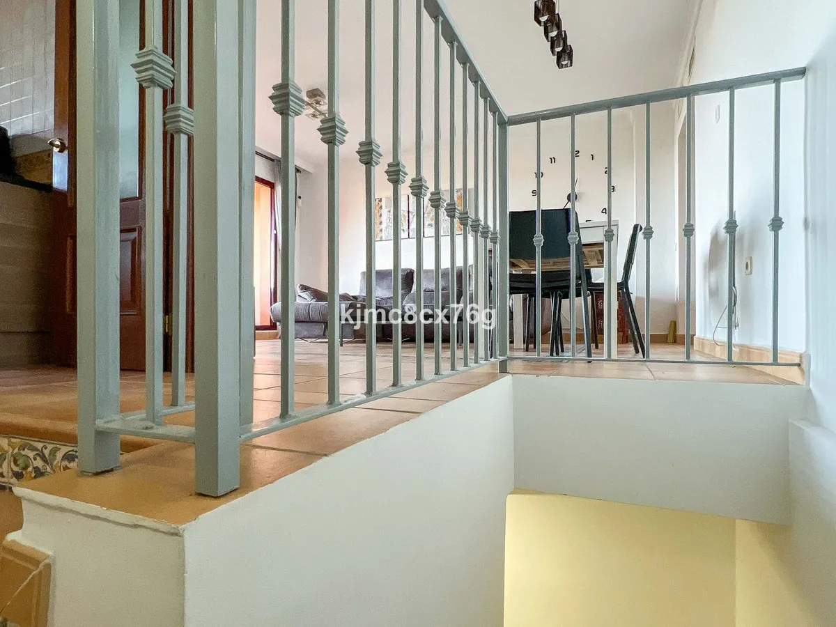 6f429f9b-eb80-4850-a14f-00a82efd163b