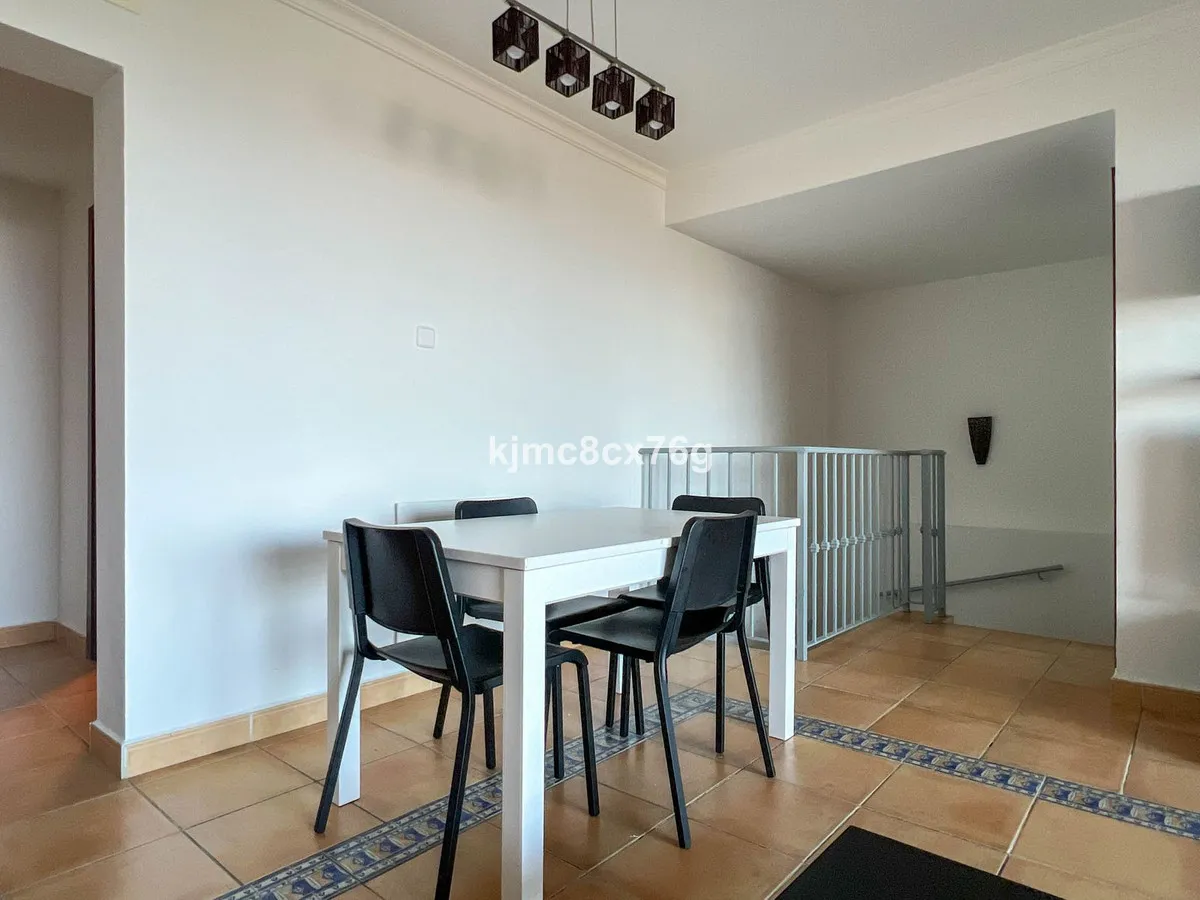 8e3cde24-d23d-4182-b328-748cd02d3274