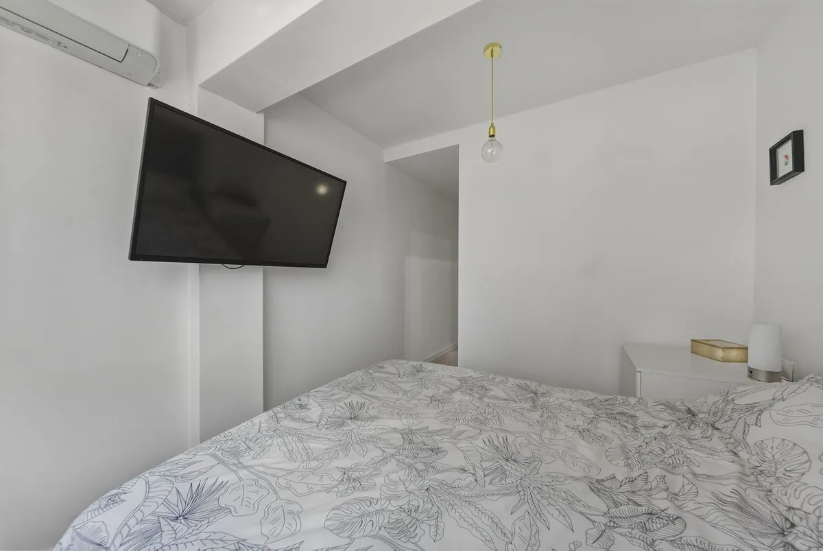 b2a3b523-abd8-4417-bf72-8767de20b579