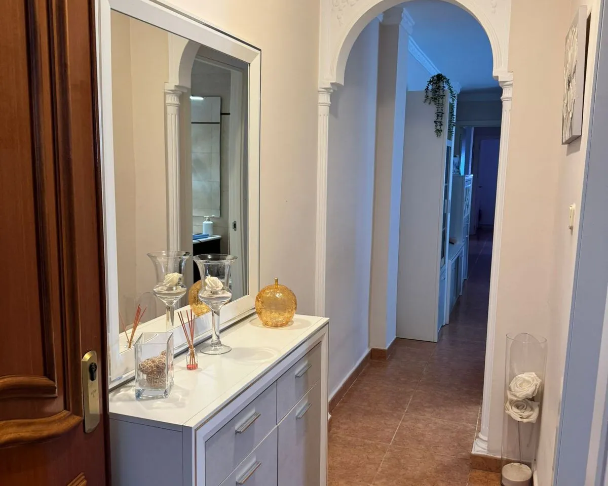 1e084a2d-be69-43ee-bb4b-07e8a517cf3f