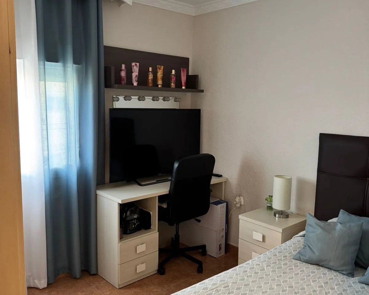 87b4f4ae-01a0-4757-b3ee-18b208a97bc1