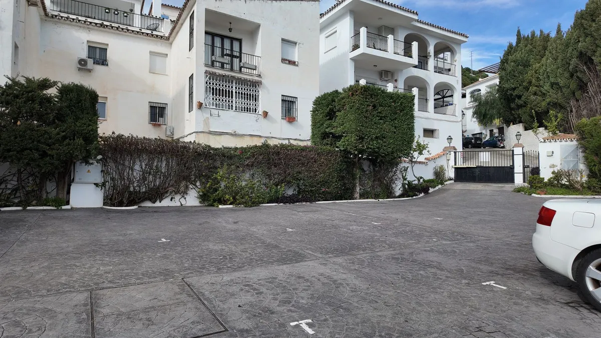 1571ad31-9412-458f-a131-d7f12c68593b