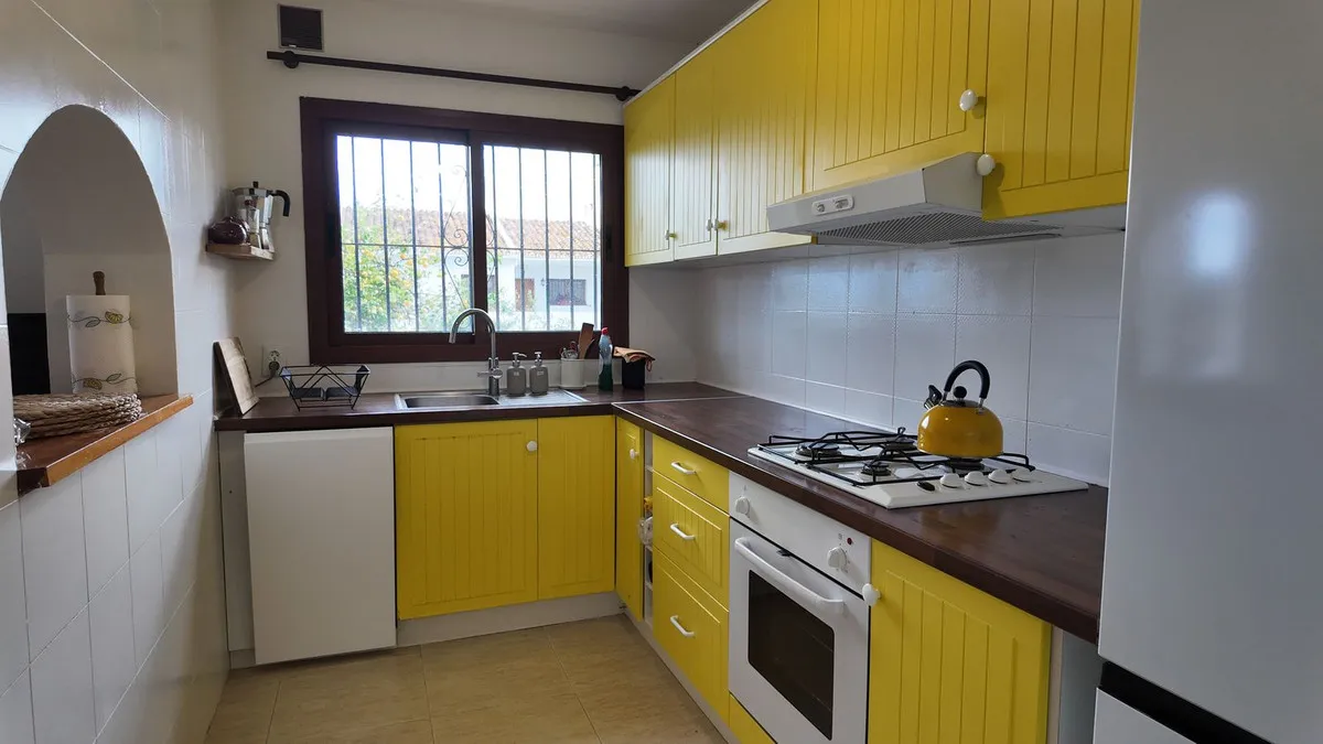 cc6601e7-b5c1-41cb-ba18-fa4f05032e6b